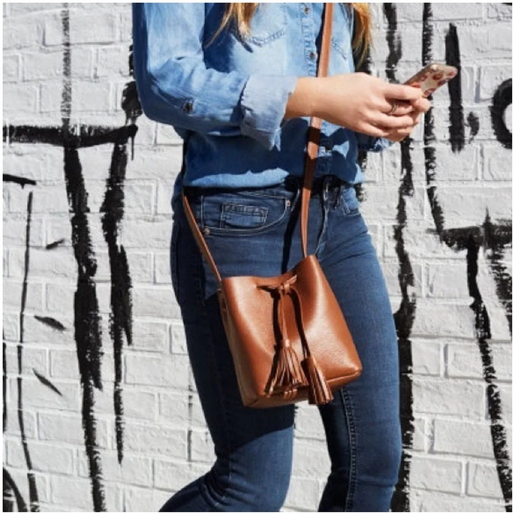 Shaffer LA Greta Leather Drawstring Bucket Bag - Picture 4 of 11